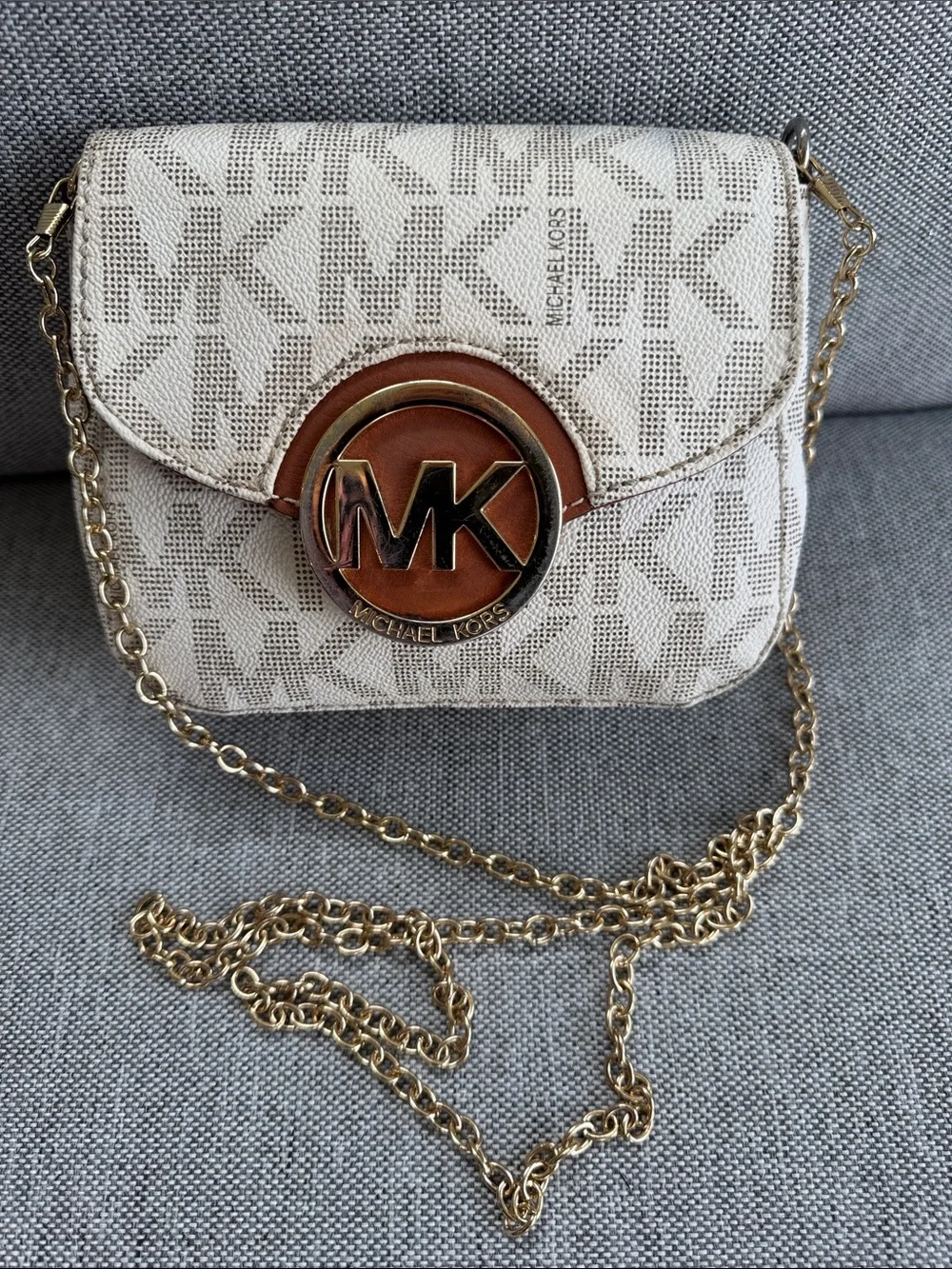 Michael Kors Fulton Small Crossbody Bag missing original crossbody strap